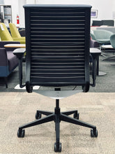 Load image into Gallery viewer, Steelcase V1 Think Office Chair (Link Blue/Black) - ChicagoOfficeChair.com