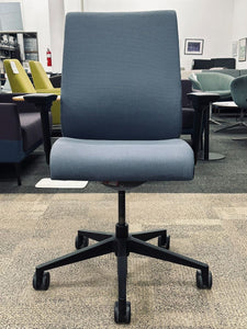 Steelcase V1 Think Office Chair (Link Blue/Black)